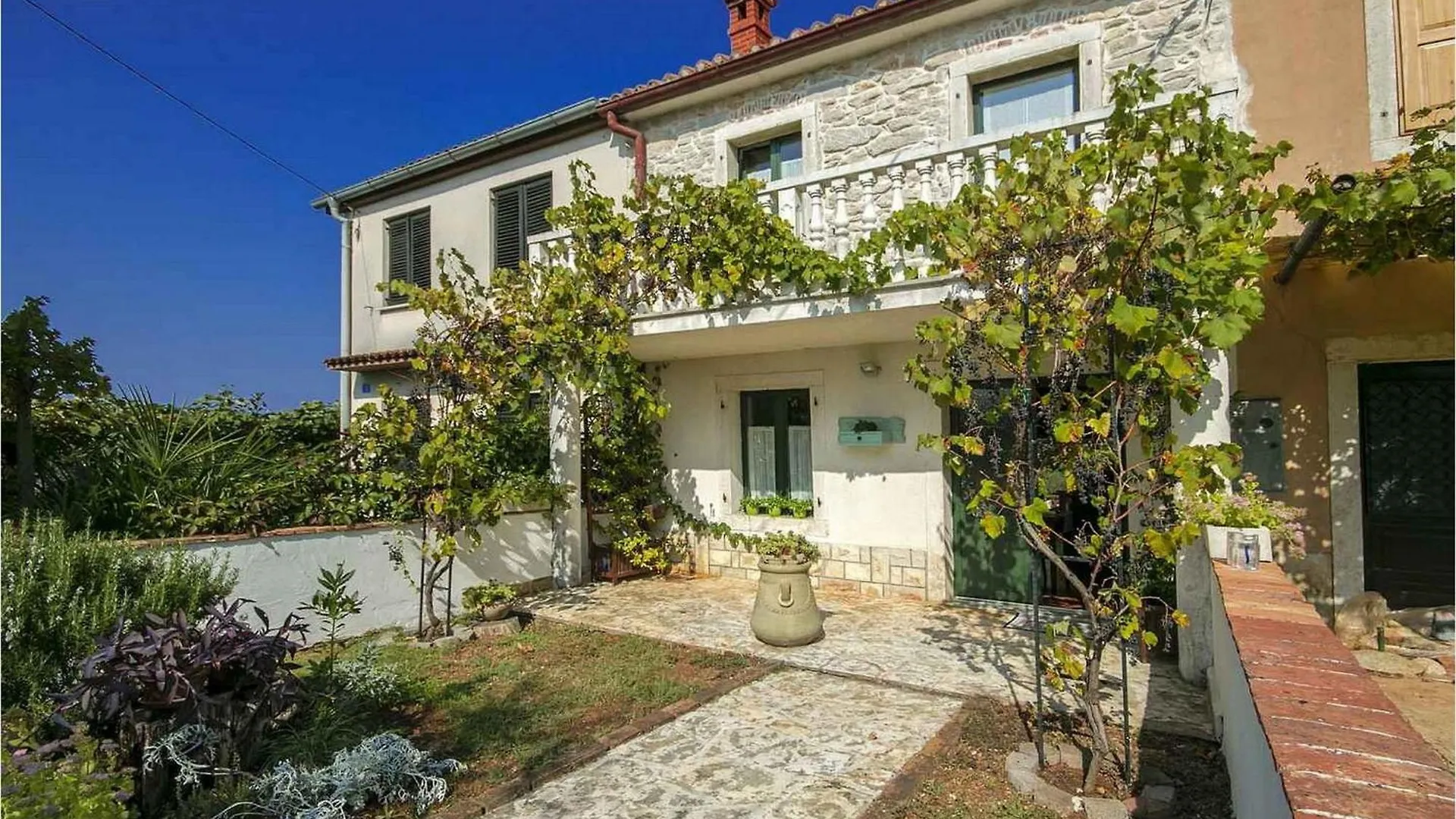 House Ester Umag 0*,